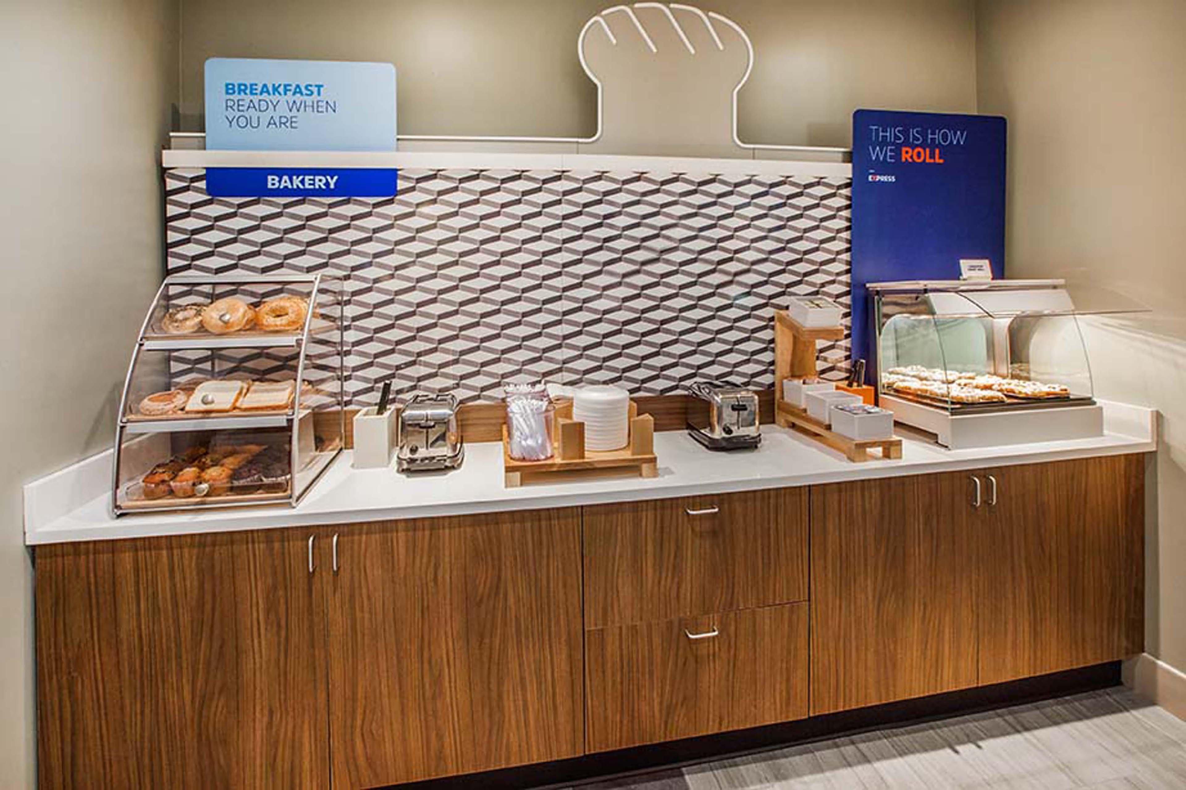 Holiday Inn Express - Columbus - Dublin By Ihg Exteriér fotografie